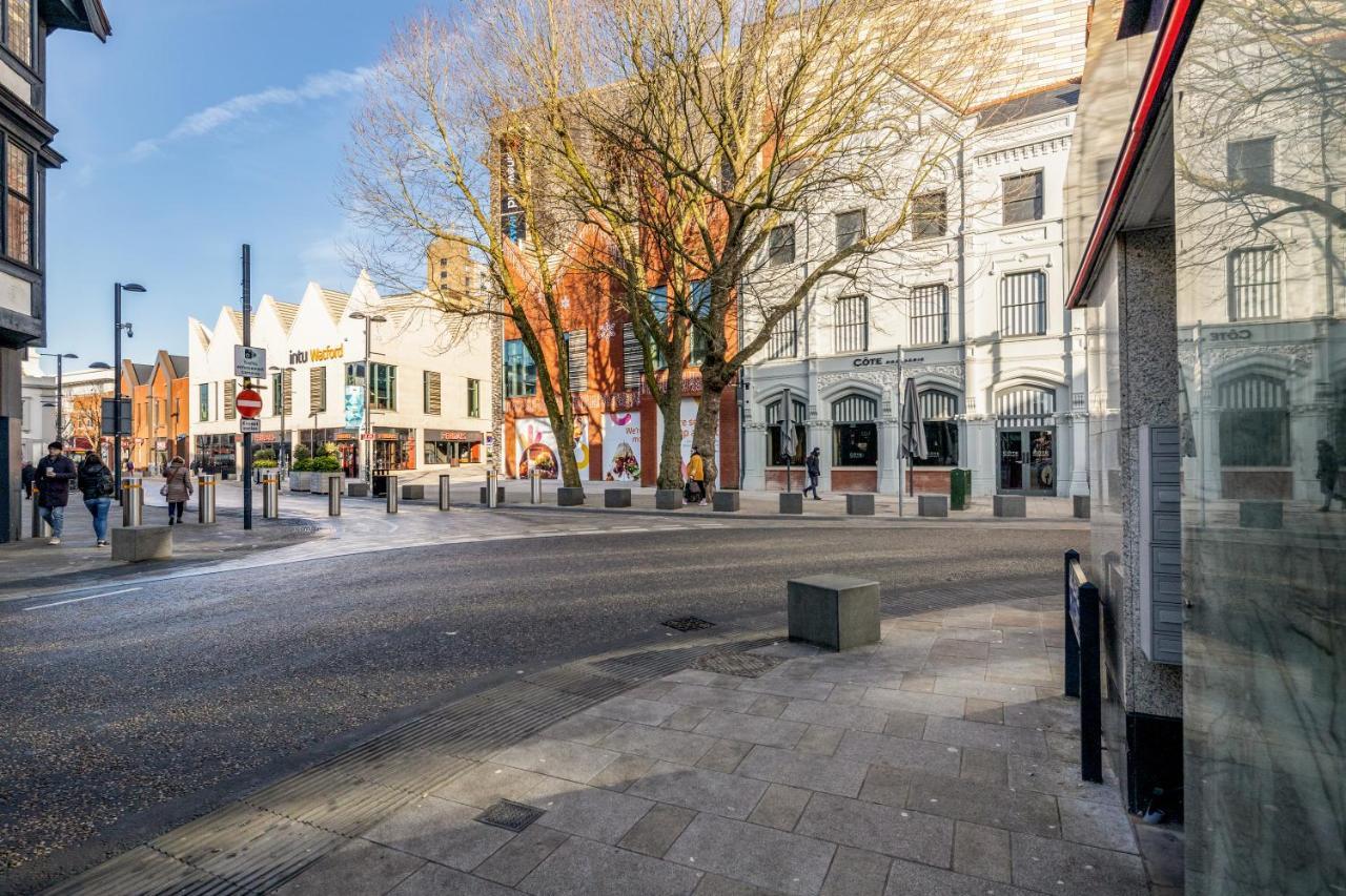 2 Bedroom Apartment At Modernview Serviced Accommodation Watford Town Centre F15 Dış mekan fotoğraf